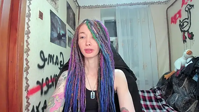 Snapshot of Roxy_Silver chatting on February 7, 2025, 10:09 pm Roxy Silver online show from February 7, 2025, 10:09 pm