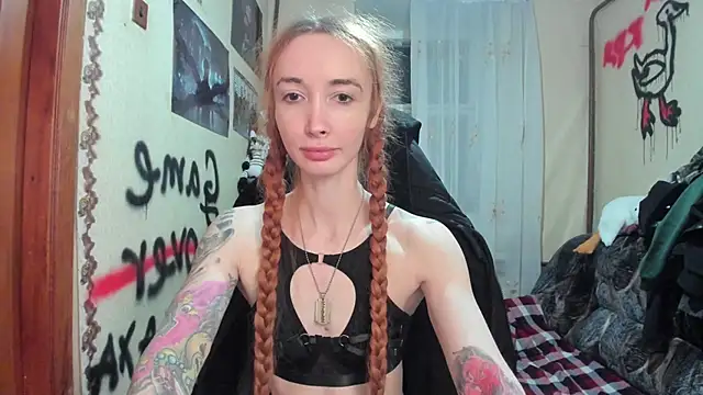 Snapshot of Roxy_Silver chatting on February 26, 2025, 9:58 pm Roxy Silver online show from February 26, 2025, 9:58 pm