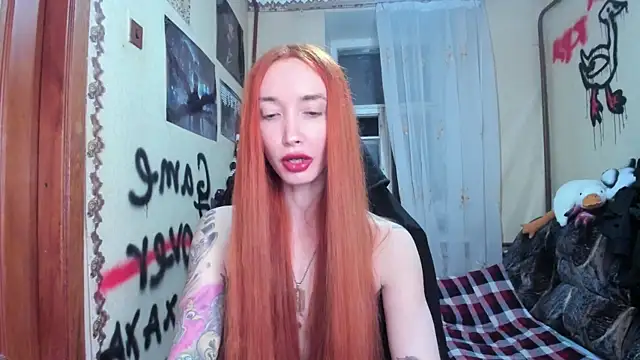 Snapshot of Roxy_Silver chatting on March 8, 2025, 10:13 pm Roxy Silver online show from March 8, 2025, 10:13 pm