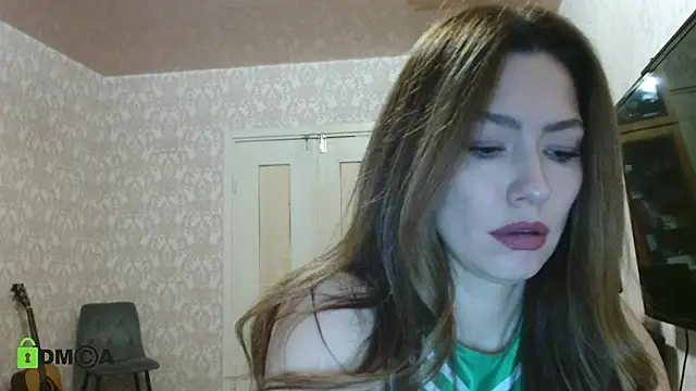 Snapshot of alicia_spicy chatting on December 5, 2024, 3:59 am alicia spicy online show from December 5, 2024, 3:59 am