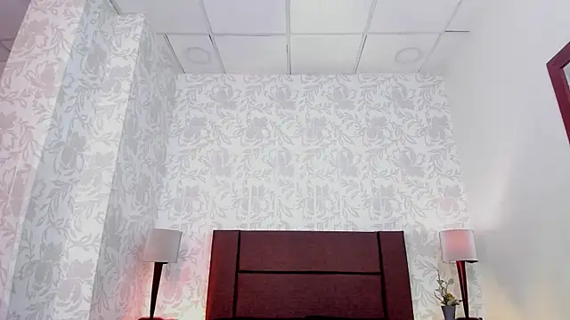 xenia golden online show from December 5, 2025, 1:52 pm