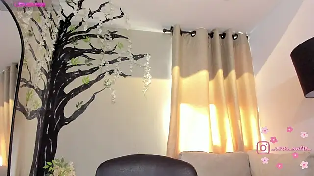 Snapshot of _AlejaCruz_ chatting on May 29, 2026, 7:34 pm AlejaCruz online show from May 29, 2026, 7:34 pm