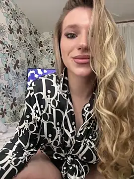 Snapshot of adel_secret chatting on February 4, 2026, 9:09 pm adel secret online show from February 4, 2026, 9:09 pm