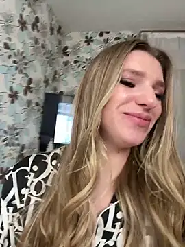 Snapshot of adel_secret chatting on February 6, 2026, 9:18 pm adel secret online show from February 6, 2026, 9:18 pm