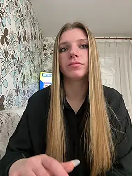 Snapshot of adel_secret chatting on February 13, 2026, 9:33 pm adel secret online show from February 13, 2026, 9:33 pm