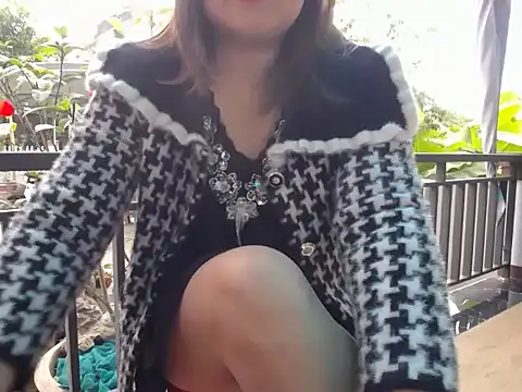 Nanaly Sweet online show from February 5, 2025, 1:04 am