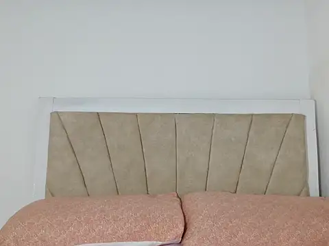 petitechocolate964 online show from March 22, 2025, 4:56 am