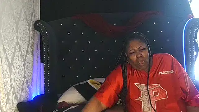 Snapshot of msyvette1970@xh chatting on December 10, 2024, 3:55 pm msyvette1970xh online show from December 10, 2024, 3:55 pm