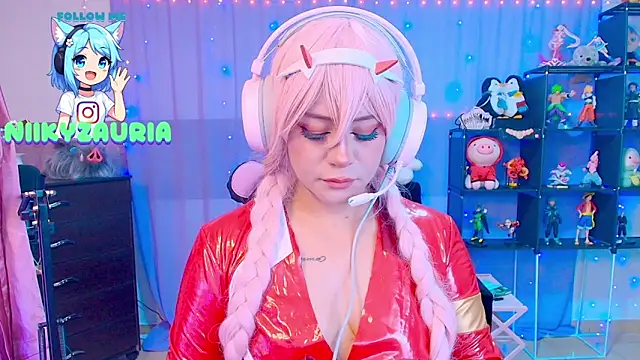  niiky online show from November 10, 2025, 10:47 am