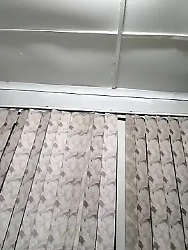 cleopatra-phaedra online show from November 7, 2025, 4:51 pm