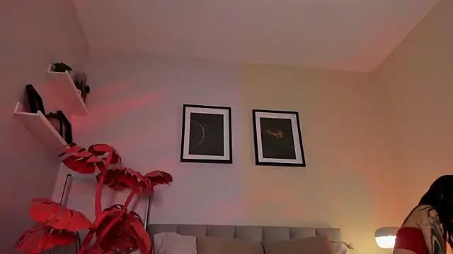 Violetta Nur online show from March 25, 2026, 10:16 pm