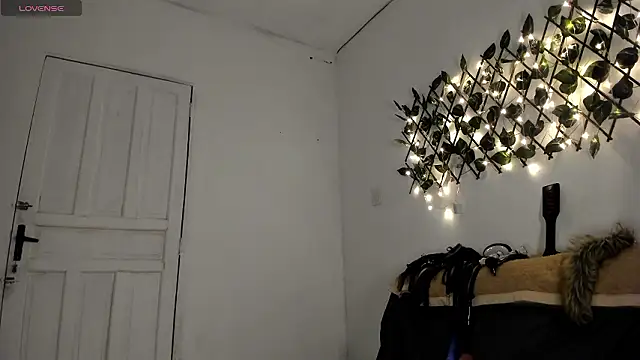 Chica hot dirty online show from December 6, 2024, 12:23 am