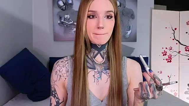 SophieInkk online show from October 1, 2025, 11:33 pm