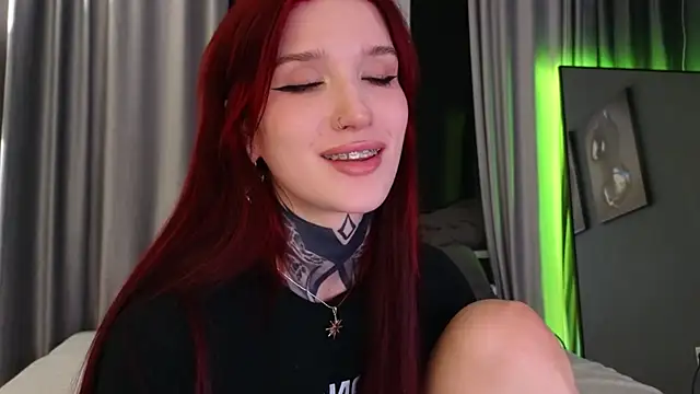 SophieInkk online show from March 28, 2026, 12:54 am