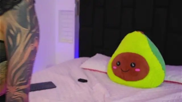 Marianamonroe  online show from February 17, 2026, 7:09 pm