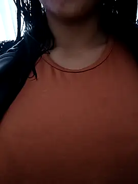 tiffani  love online show from March 8, 2026, 4:44 pm