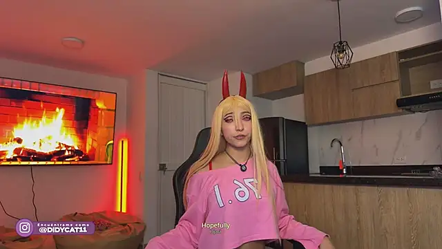 MarianaBranzz online show from April 3, 2026, 5:11 pm