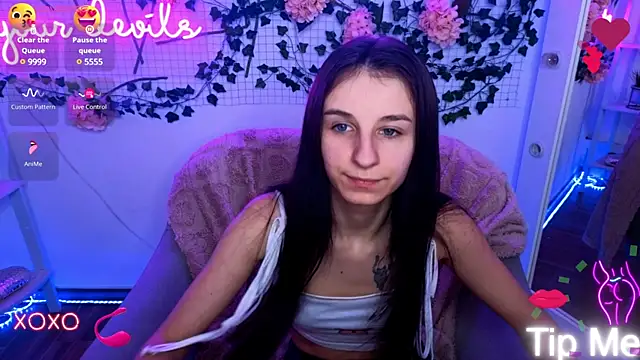 Snapshot of _Nika_Kik chatting on January 21, 2025, 2:59 pm Nika Kik online show from January 21, 2025, 2:59 pm