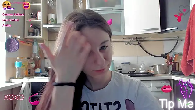 Snapshot of _Nika_Kik chatting on March 7, 2025, 6:46 am Nika Kik online show from March 7, 2025, 6:46 am