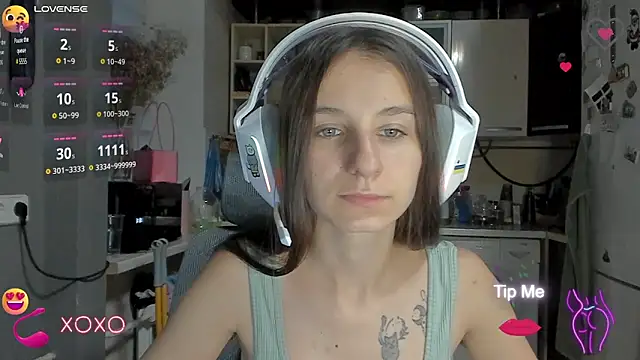 Snapshot of _Nika_Kik chatting on October 1, 2025, 3:18 pm Nika Kik online show from October 1, 2025, 3:18 pm