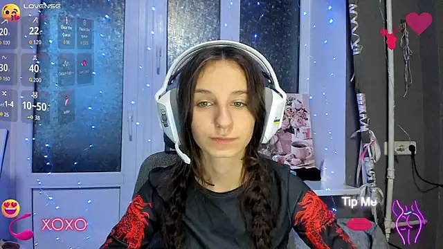 Snapshot of _Nika_Kik chatting on October 20, 2025, 2:28 pm Nika Kik online show from October 20, 2025, 2:28 pm