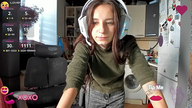 Snapshot of _Nika_Kik chatting on October 24, 2025, 12:45 pm Nika Kik online show from October 24, 2025, 12:45 pm