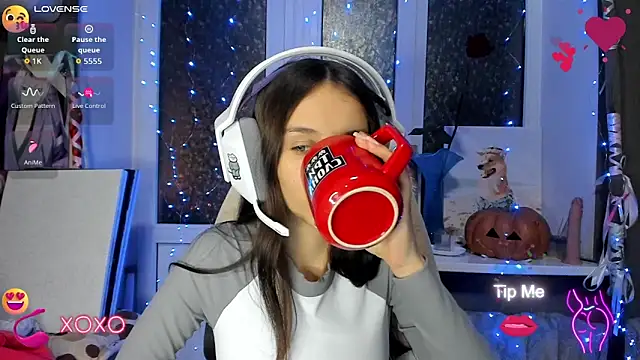 Snapshot of _Nika_Kik chatting on October 29, 2025, 6:31 pm Nika Kik online show from October 29, 2025, 6:31 pm