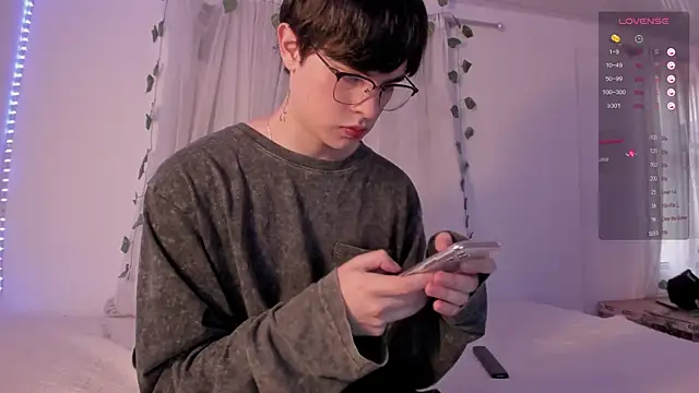 ianstar 599 online show from December 7, 2024, 9:55 pm