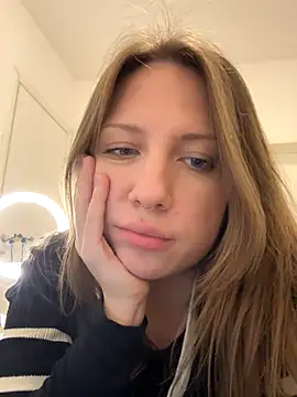 Sashabunny online show from November 24, 2025, 7:46 pm