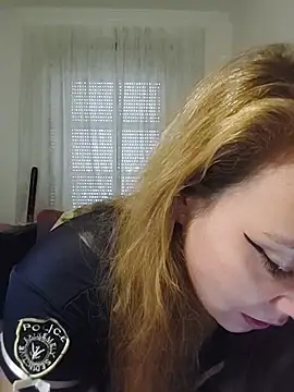 Snapshot of Kimiechanuwu chatting on July 22, 2026, 5:05 pm Kimiechanuwu online show from July 22, 2026, 5:05 pm