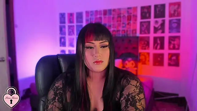 Snapshot of Tellme_Alexa chatting on November 5, 2025, 4:12 am Tellme Alexa online show from November 5, 2025, 4:12 am