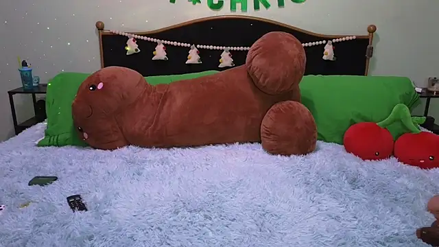 Snapshot of CherryBombBomb chatting on December 14, 2024, 10:24 am CherryBombBomb online show from December 14, 2024, 10:24 am