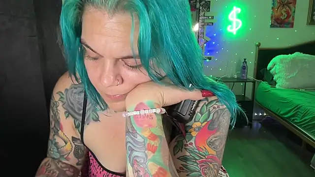 Snapshot of CherryBombBomb chatting on November 3, 2025, 3:19 am CherryBombBomb online show from November 3, 2025, 3:19 am