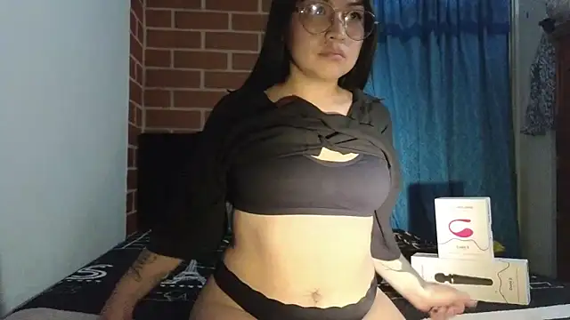 Caroll Luna online show from March 8, 2025, 4:23 am