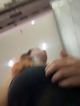 Mon Cherry online show from April 2, 2026, 1:36 am