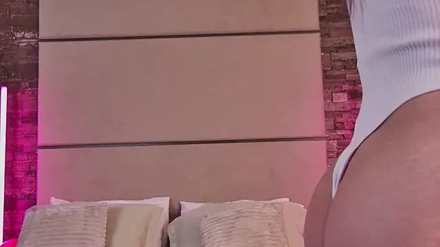 LunaWills  online show from February 17, 2025, 5:14 am