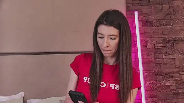 LunaWills  online show from March 14, 2025, 8:42 am