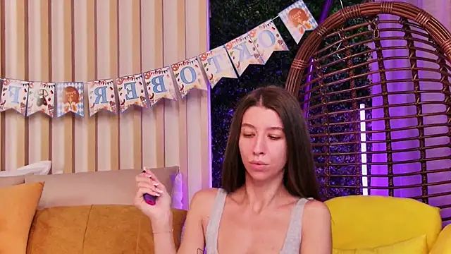 LunaWills  online show from October 1, 2025, 4:18 am