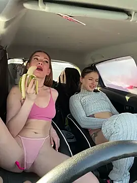 Snapshot of LavenderHot chatting on January 13, 2025, 6:27 am LavenderHot online show from January 13, 2025, 6:27 am