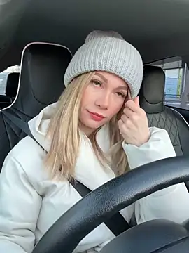 Snapshot of LavenderHot chatting on January 23, 2025, 3:05 am LavenderHot online show from January 23, 2025, 3:05 am