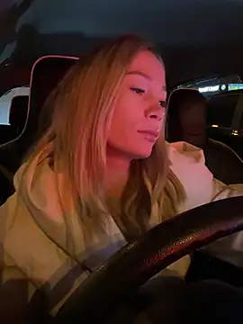 Snapshot of LavenderHot chatting on February 1, 2025, 1:12 am LavenderHot online show from February 1, 2025, 1:12 am