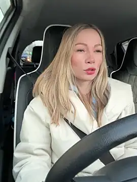 Snapshot of LavenderHot chatting on February 8, 2025, 2:15 am LavenderHot online show from February 8, 2025, 2:15 am