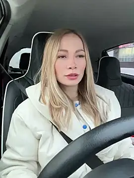 Snapshot of LavenderHot chatting on February 13, 2025, 2:12 am LavenderHot online show from February 13, 2025, 2:12 am