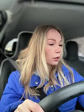 Snapshot of LavenderHot chatting on February 22, 2025, 1:55 am LavenderHot online show from February 22, 2025, 1:55 am