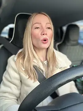 Snapshot of LavenderHot chatting on February 28, 2025, 2:20 am LavenderHot online show from February 28, 2025, 2:20 am