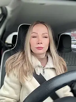 Snapshot of LavenderHot chatting on March 11, 2025, 2:10 am LavenderHot online show from March 11, 2025, 2:10 am