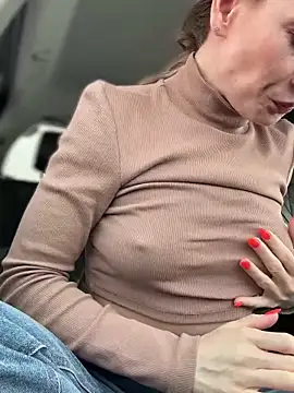 Snapshot of LavenderHot chatting on March 11, 2025, 5:16 am LavenderHot online show from March 11, 2025, 5:16 am