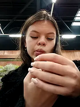 Violeta 12- online show from February 12, 2025, 9:11 pm