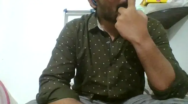 Snapshot of naughtymike0007 chatting on December 28, 2024, 11:09 am naughtymike0007 online show from December 28, 2024, 11:09 am