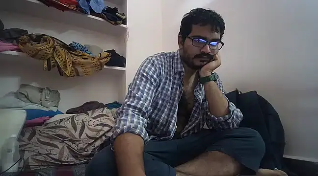 Snapshot of naughtymike0007 chatting on January 4, 2025, 3:29 am naughtymike0007 online show from January 4, 2025, 3:29 am